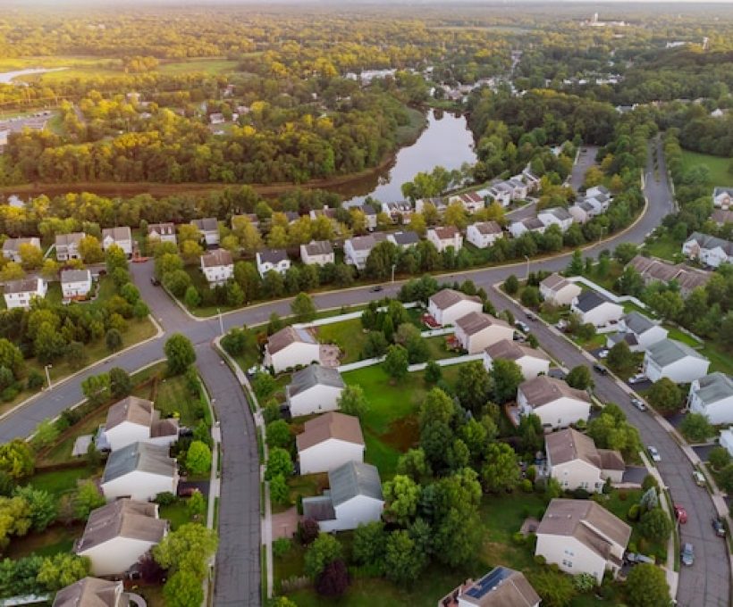 residential-quarters-sunset-dawn-village-near_73110-6292